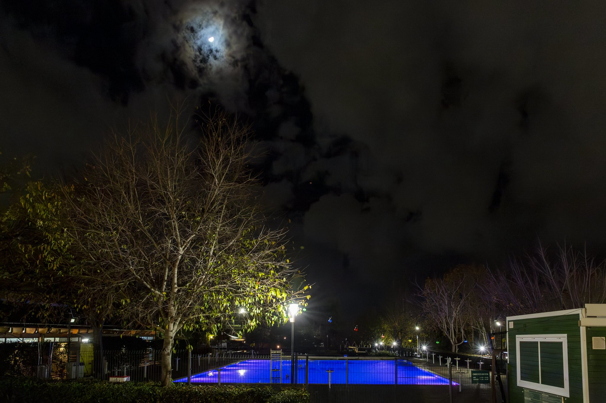hu-roma-camping-in-town-pool-winter.jpg