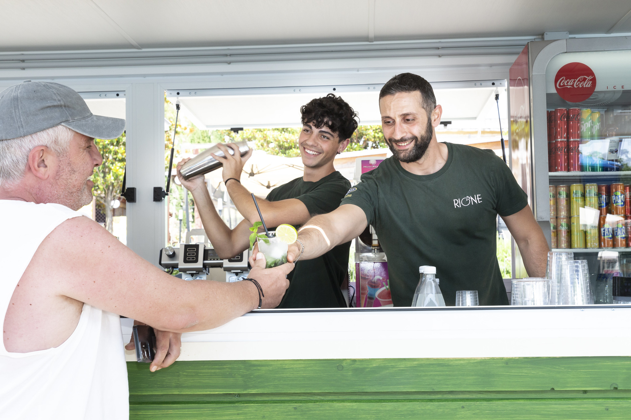 pool_bar_hu_roma_camping_in_town.jpg